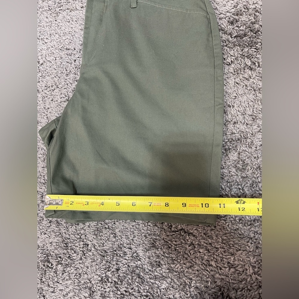 Croft & Barrow Olive Green cotton blend stretch Shorts women’s size 12 - Picture 12 of 12